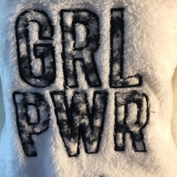 BUNDLE set GRL POWER pajamas XOXO snow leopard. - Picture 2 of 7